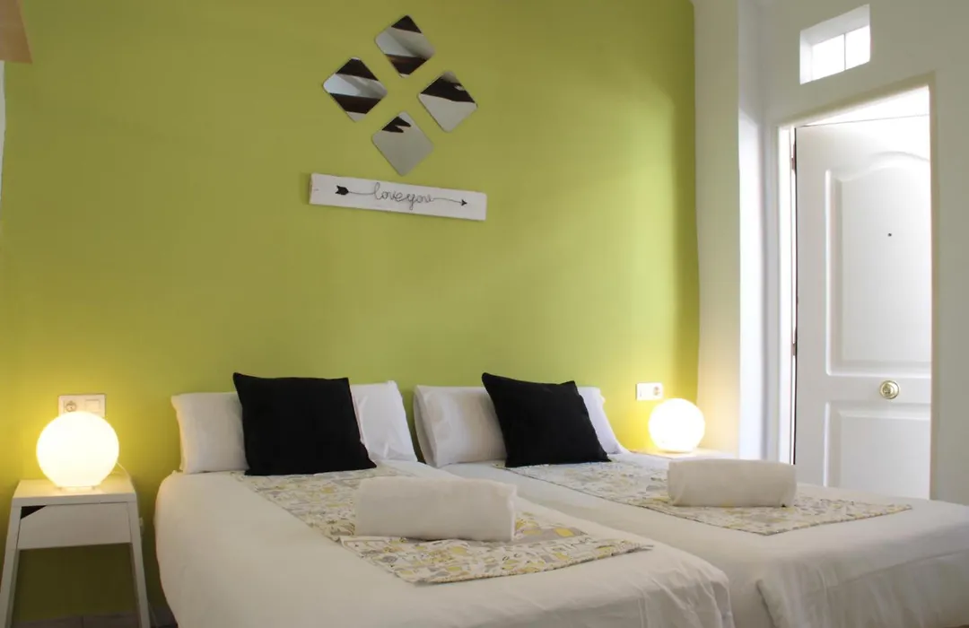 Apartamentos Nest Flats Paseo de los Tristes-1