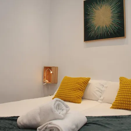 Apartamentos Nest Flats Paseo de los Tristes-3